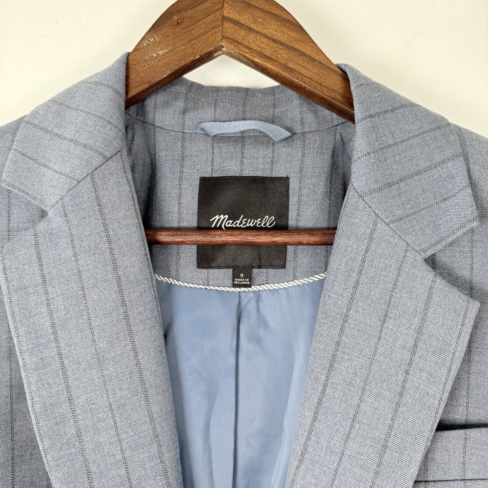 Madewell Blazer Women's Size 0 Blue Pinstripe Padded‎ - Picture 3 of 6